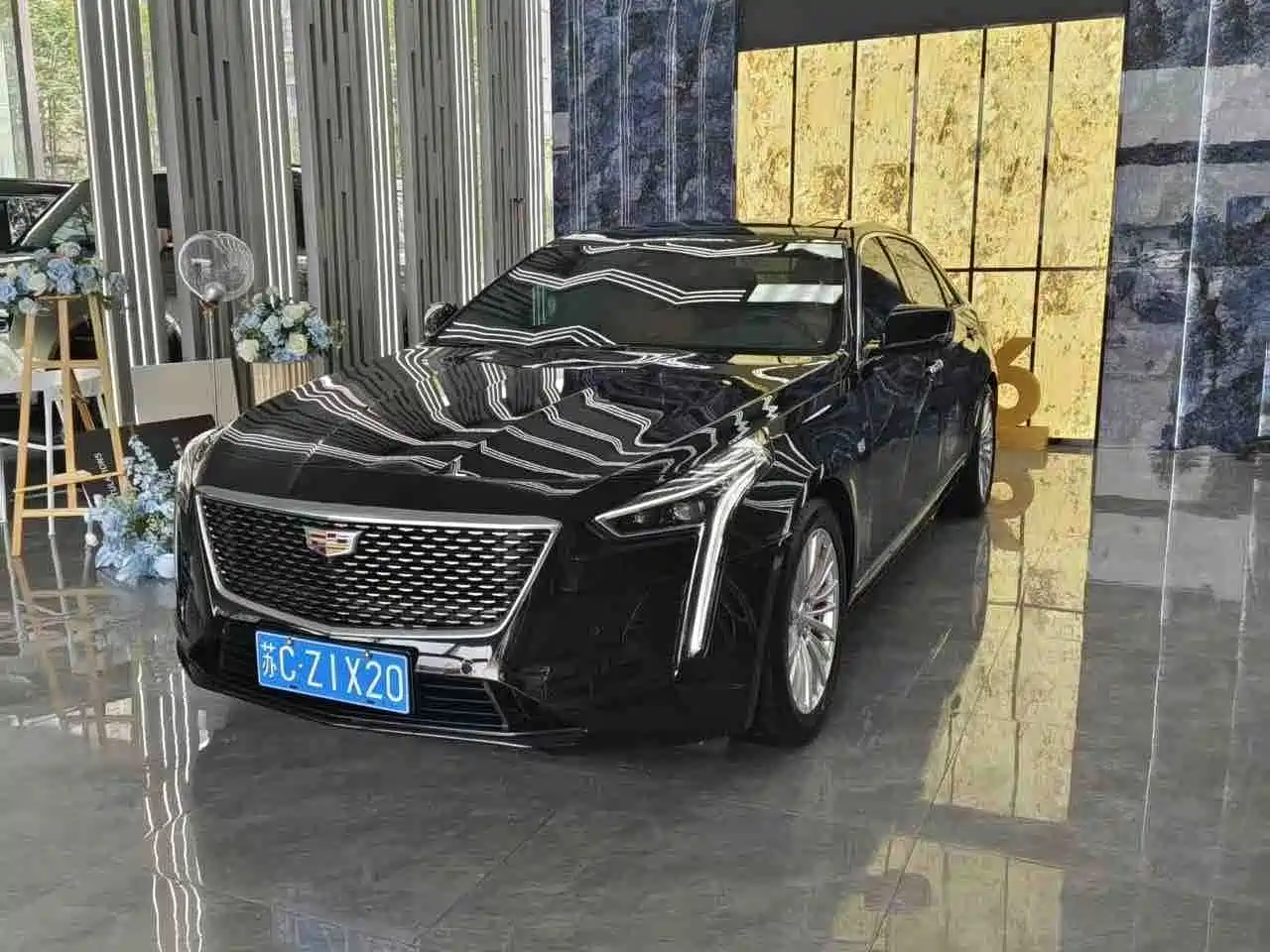 Фото 1 - Cadillac CT6