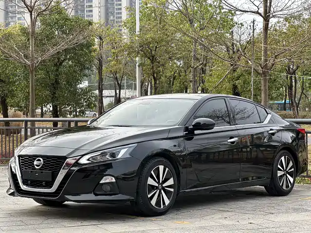 NISSAN TEANA