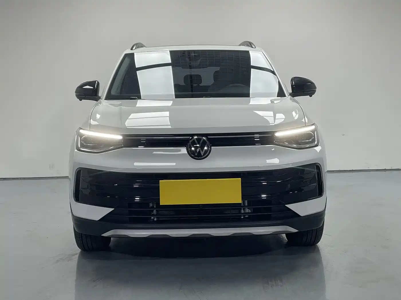 VOLKSWAGEN TUYUE