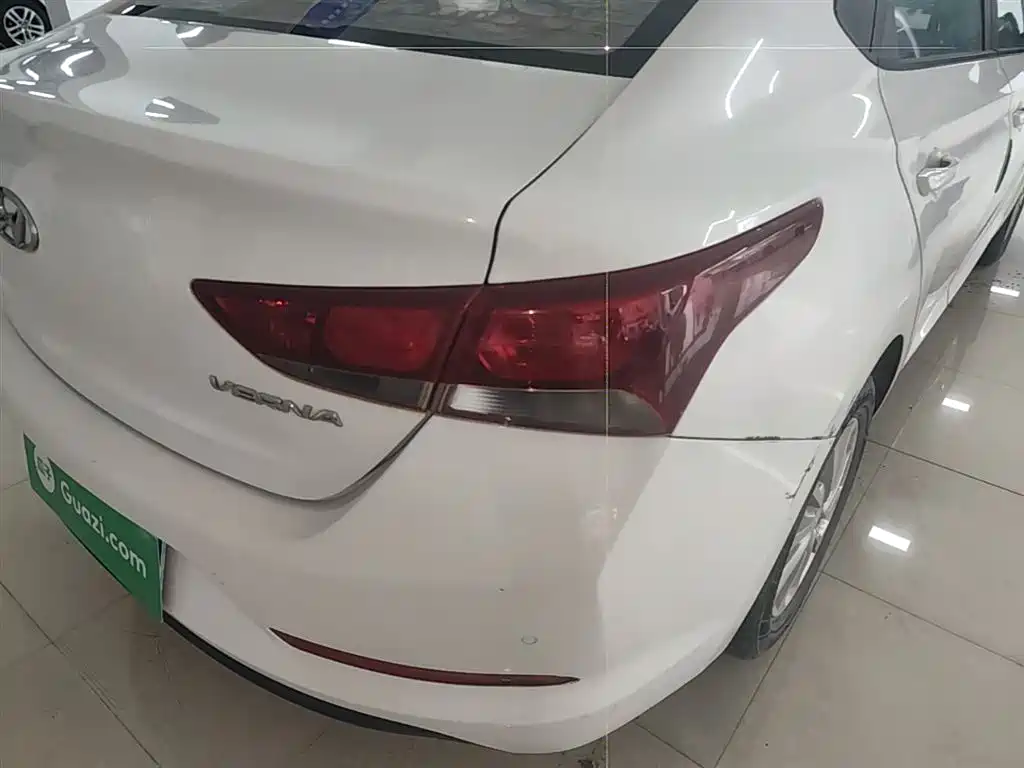 Hyundai Verna 2016 1.4L Automatic Cool Edition GLS фото 8