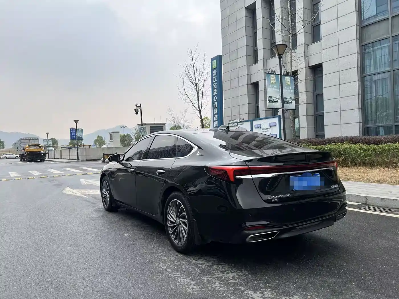 Buick LaCrosse 2023 28T Premium Edition фото 8