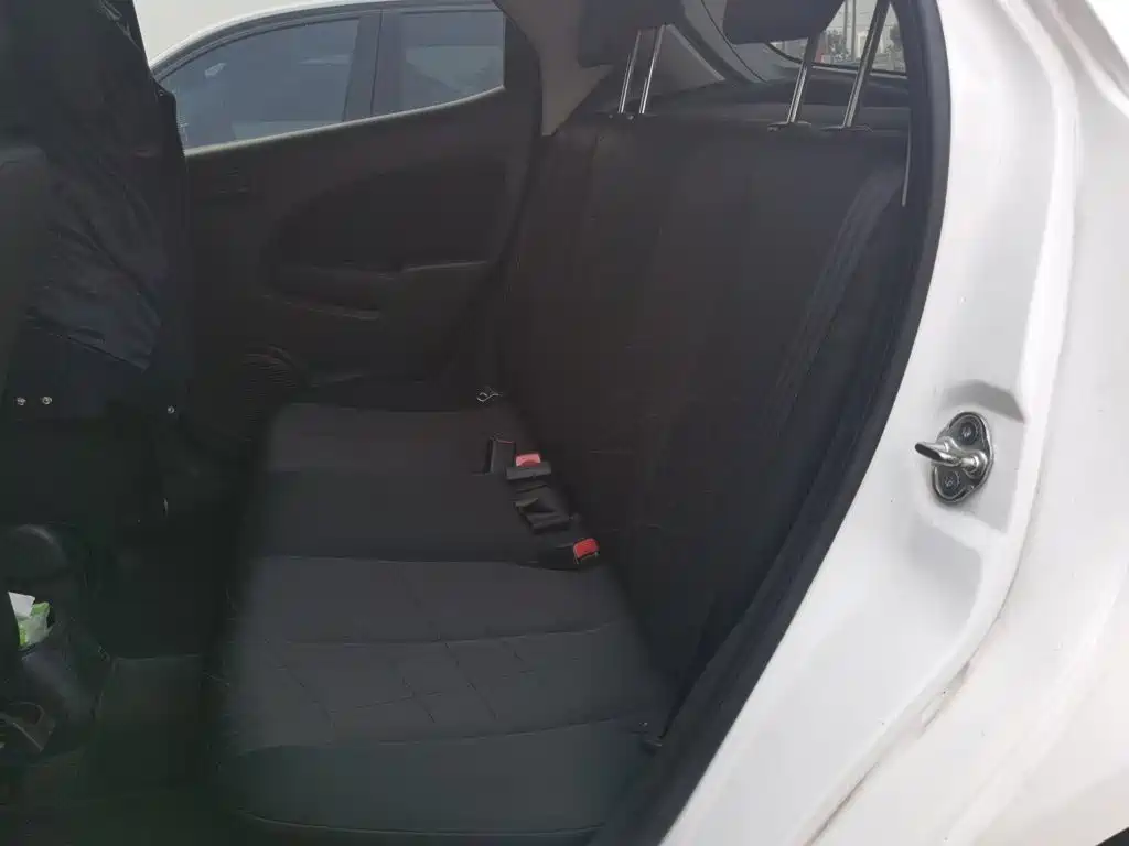 Mazda 2 2014 2012 Hatchback Dynamic 1.5L Automatic Value Edition