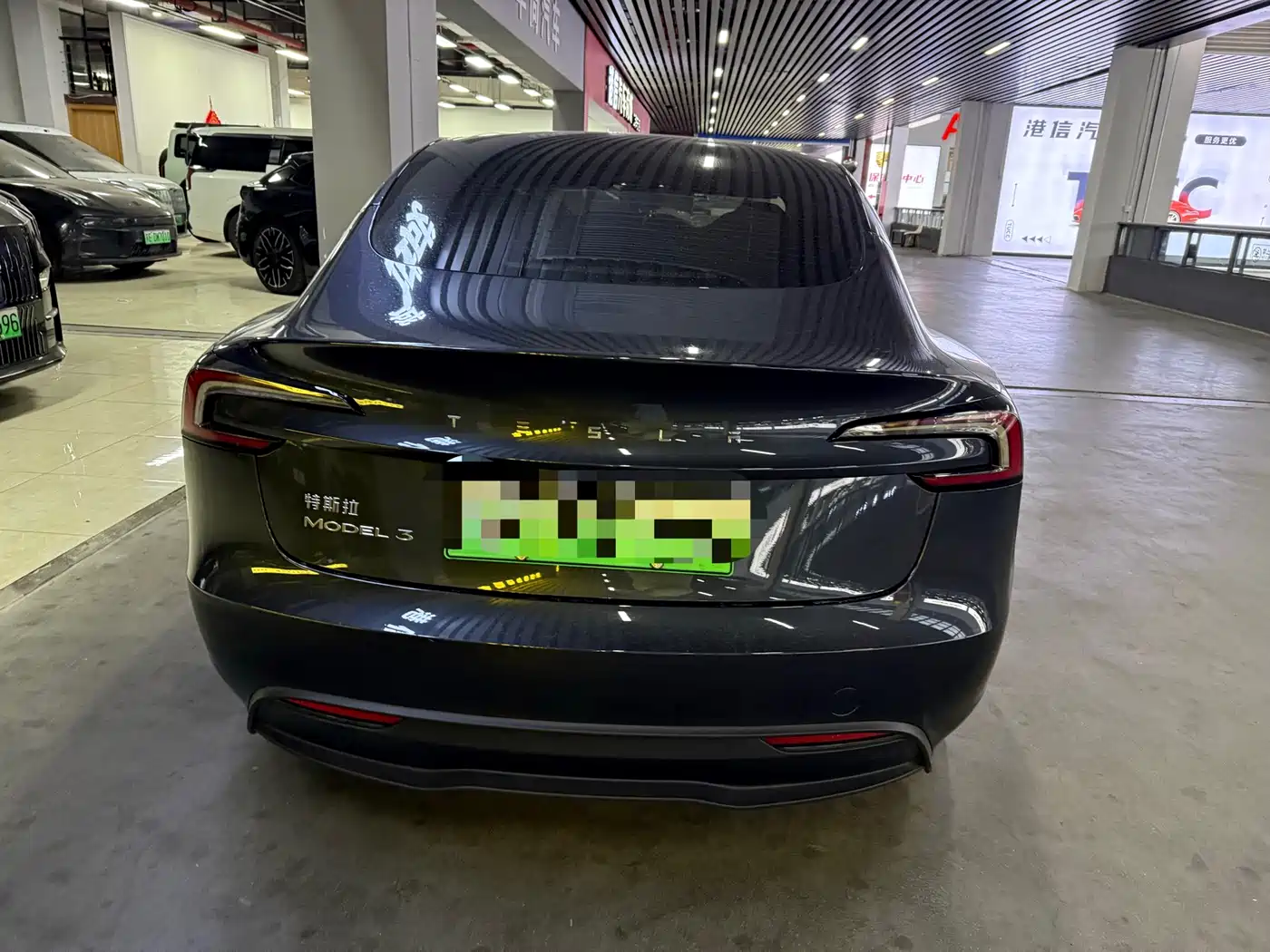 TESLA MODEL 3