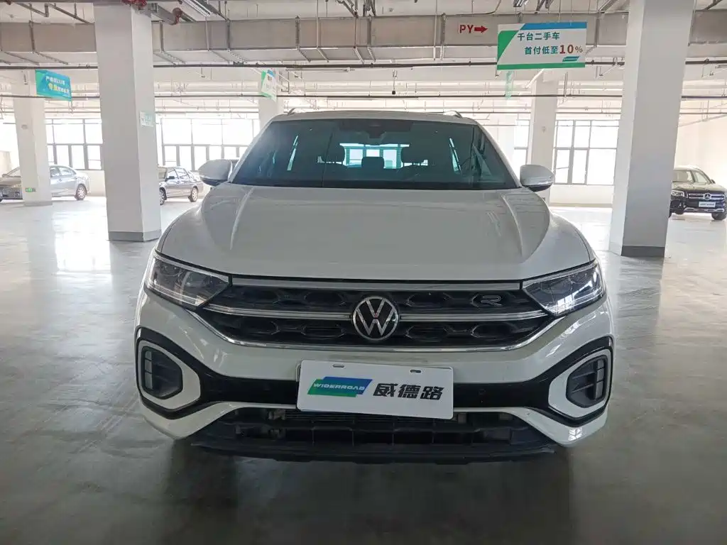 Photo 2 - Volkswagen T-ROC