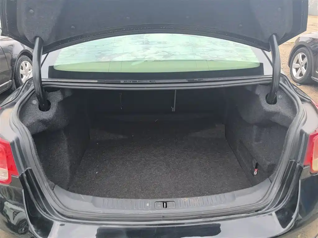 Chevrolet Malibu 2014 2.0L Automatic Comfort фото 18