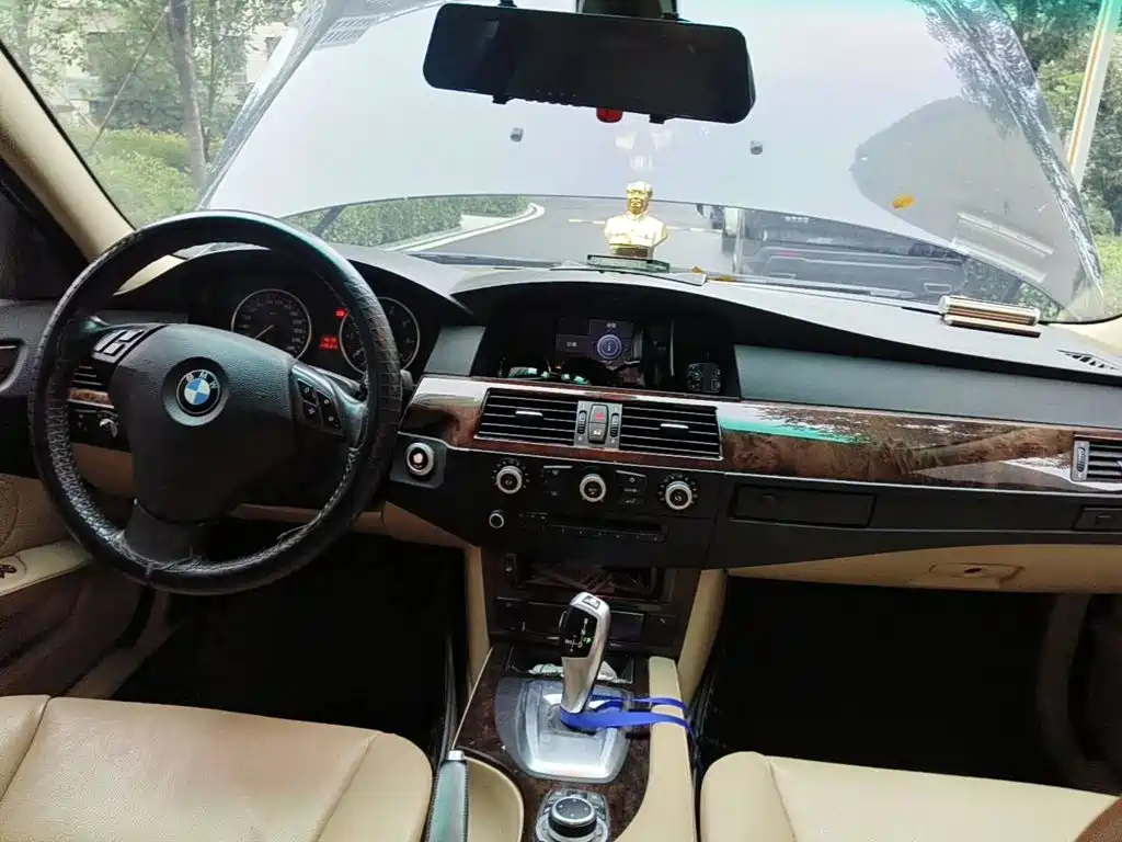 Photo 11 - BMW 5 Series
