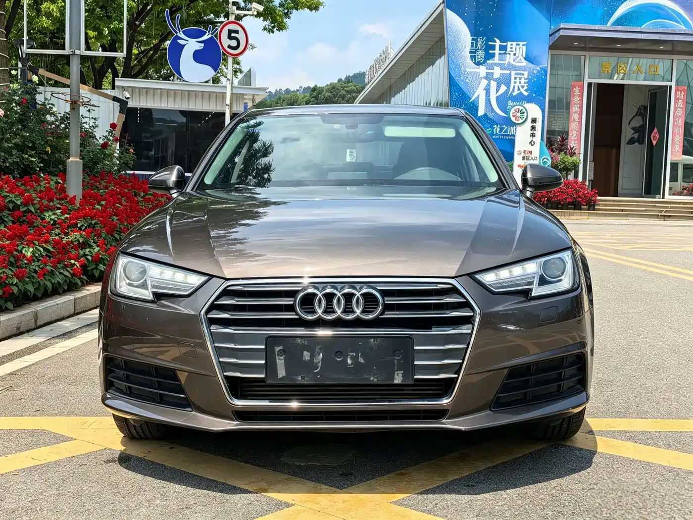 Фото 2 - Audi A4L