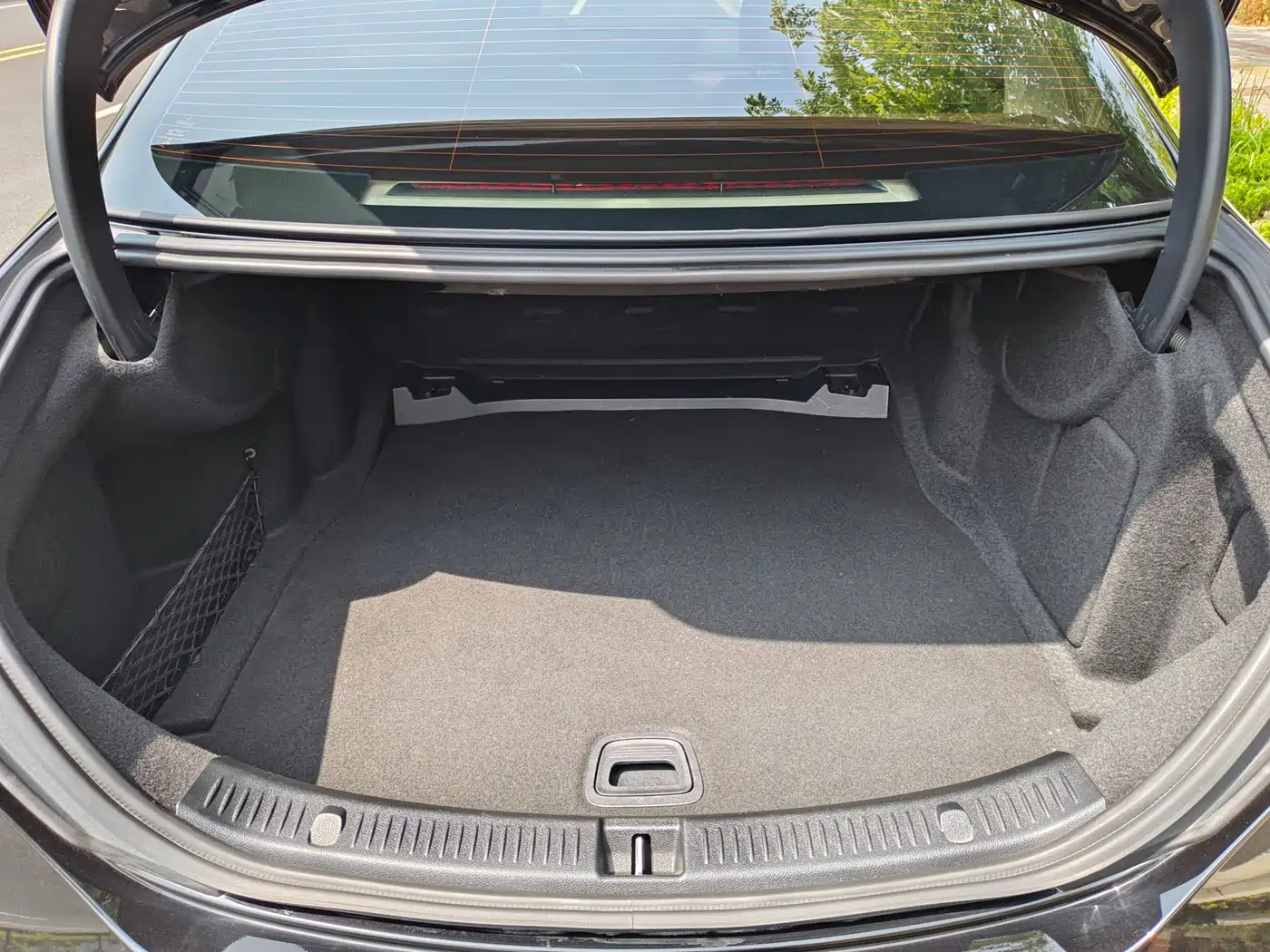 Mercedes-Benz E-Class 2022 Second Facelift E 300 L Luxury фото 32