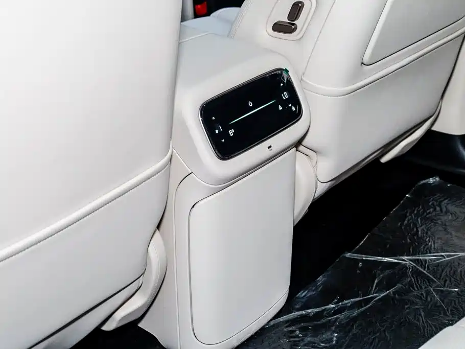 IM Motors IM LS8 2026 2026 Model Base Version 5-seater
