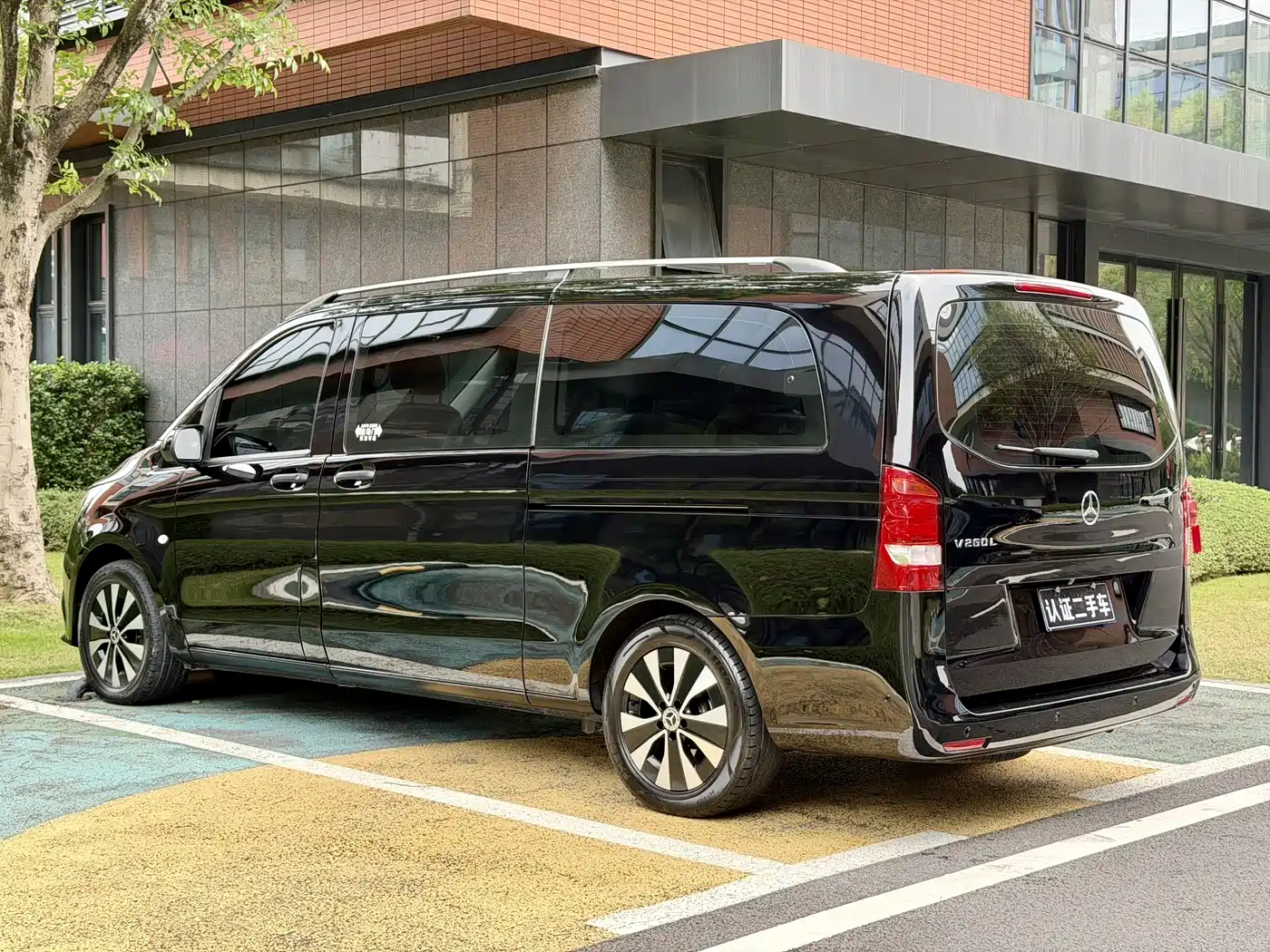 Mercedes-Benz Vito 2021 2.0T Business Edition 7-seater фото 7