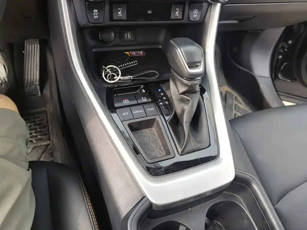 Toyota RAV4 Rongfang 2025 2024 2.0L CVT FWD Style Plus Edition