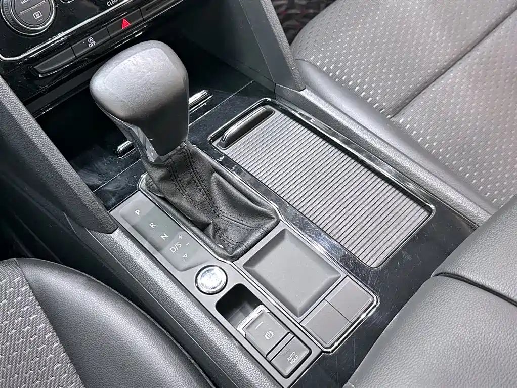 Volkswagen Teramont 2017 330TSI 2WD Comfort Edition фото 18