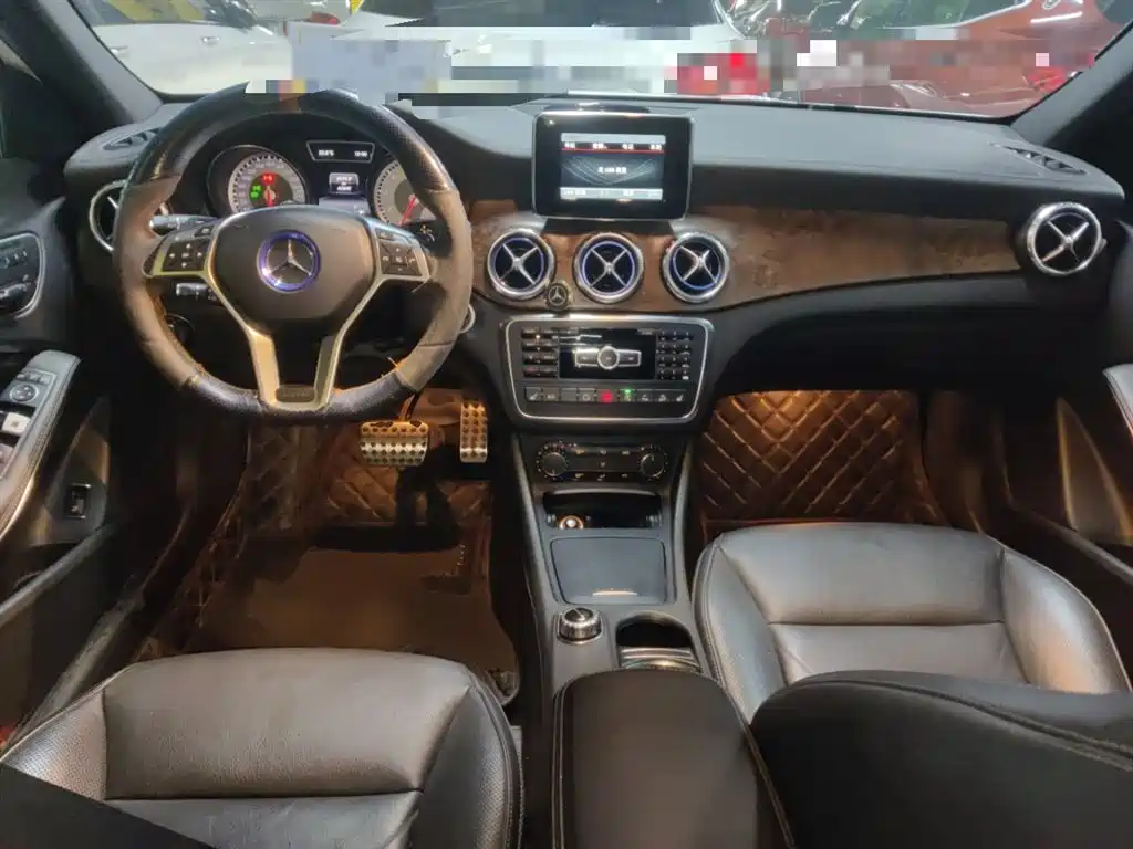 Mercedes-Benz GLA 2015 GLA 260 4MATIC Sport фото 10