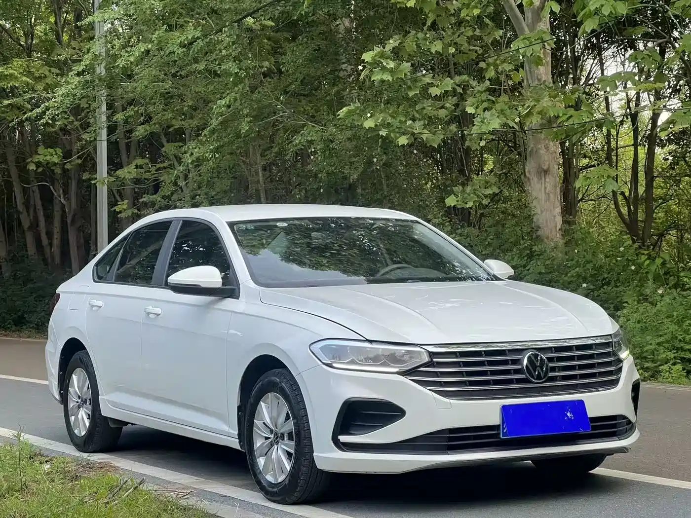 Volkswagen Lavida 2023 1.5L Auto Five Million Edition фото 3