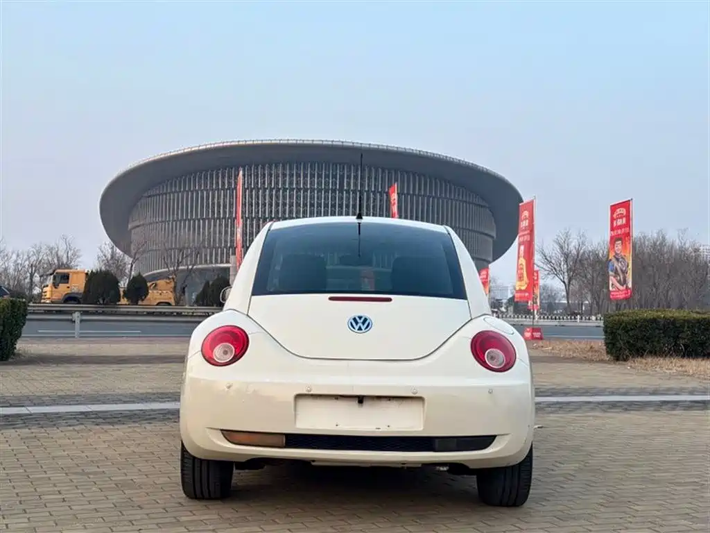 Volkswagen Beetle 2010 Model 1.6 AT фото 5
