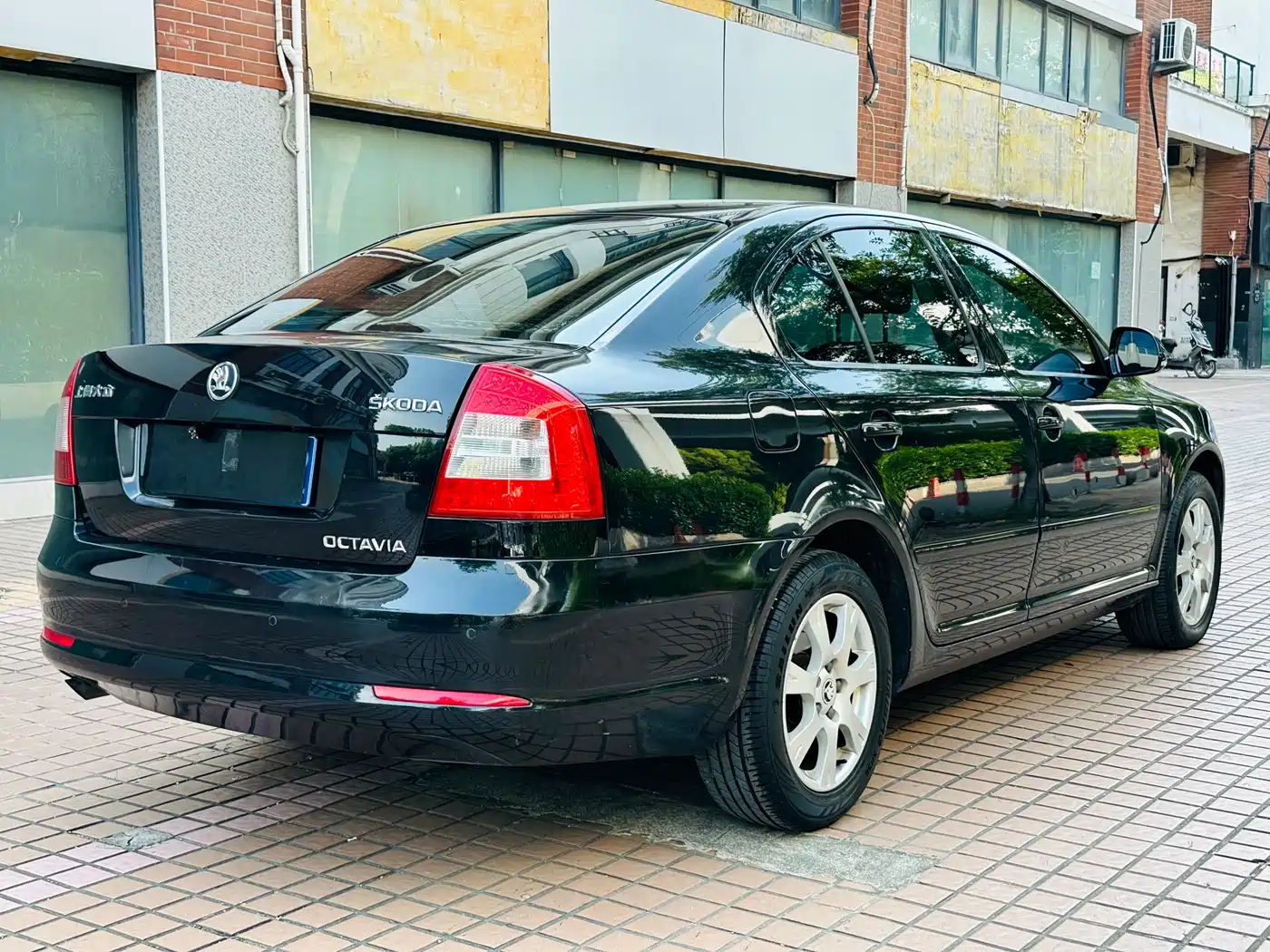 Škoda Octavia 2014 1.6L Auto Yijie Edition фото 7