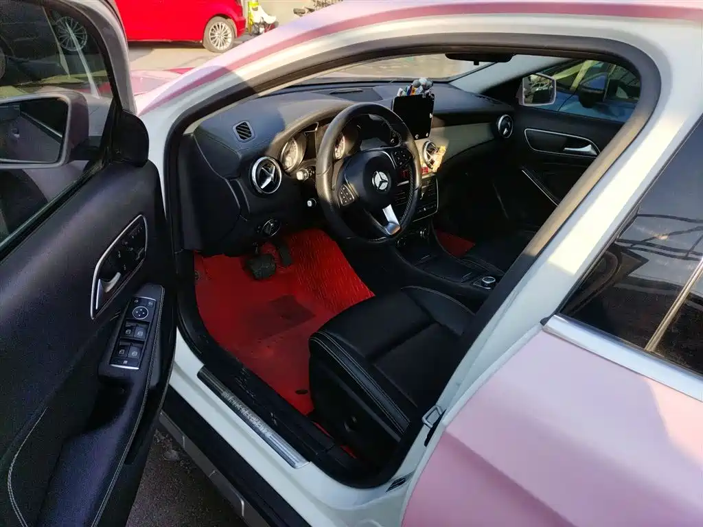 Mercedes-Benz GLA 2016 GLA 220 4MATIC Fashion фото 12