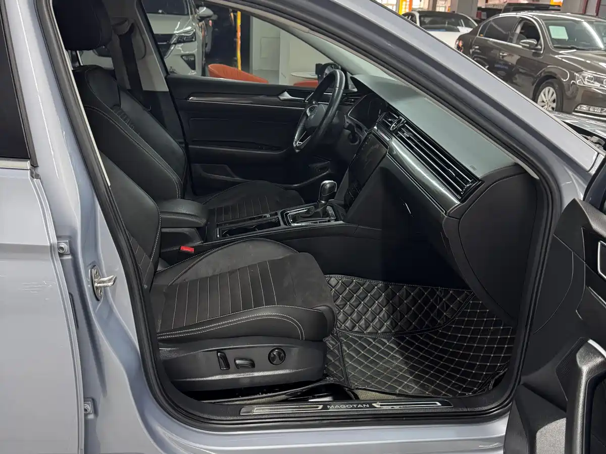 Volkswagen Magotan 2020 330TSI DSG Leading фото 9