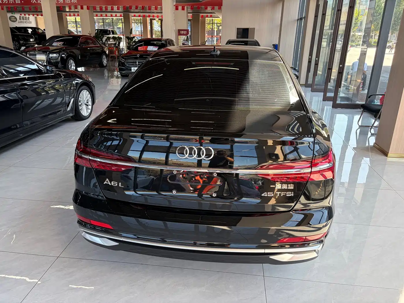Фото 8 - Audi A6L