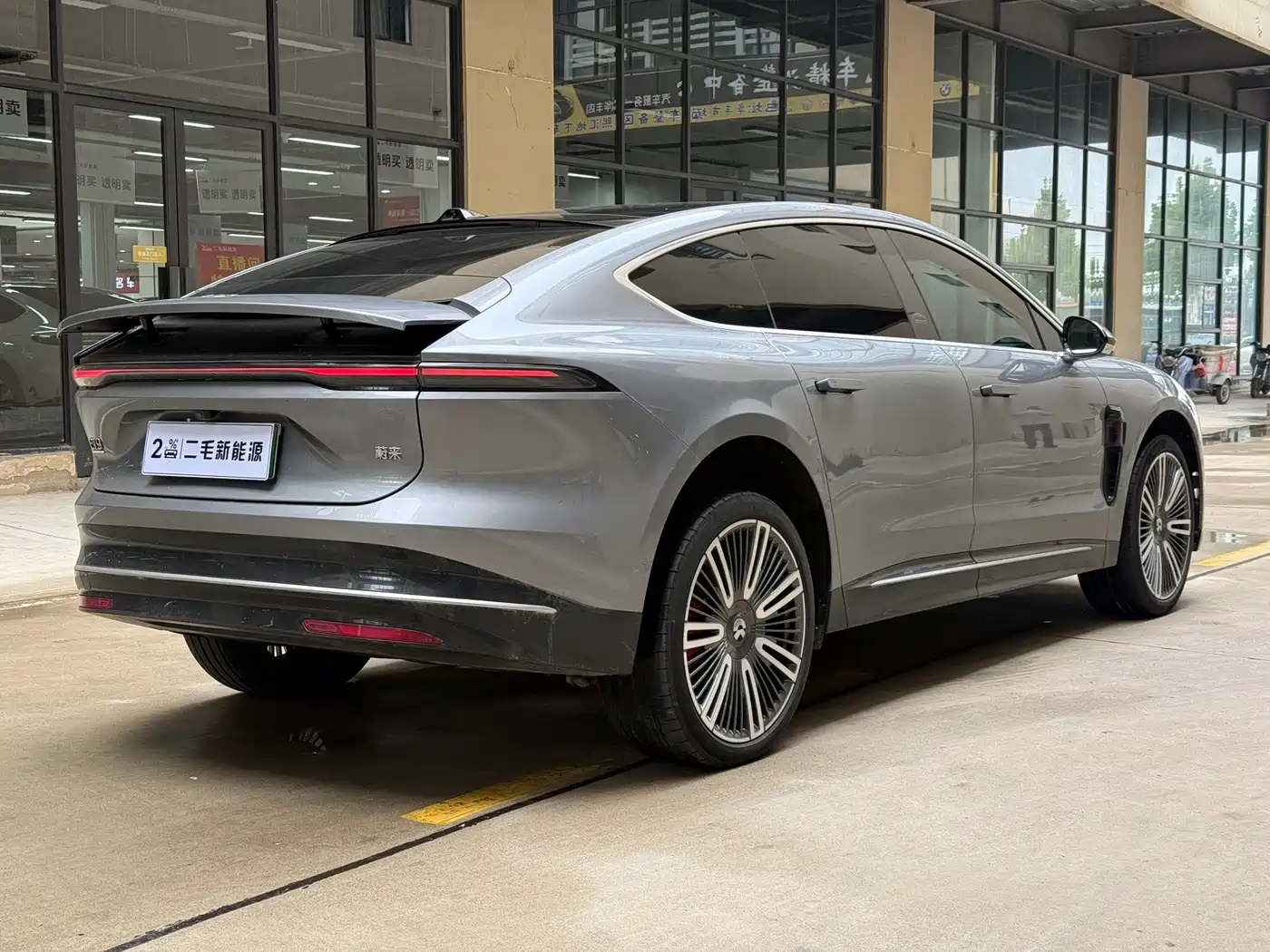 NIO ET9 2025 2025 100kWh Launch Limited Edition