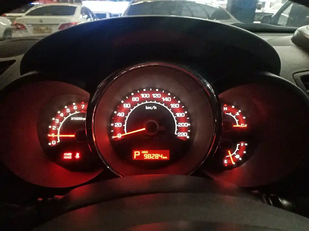 Kia Soul 2013 1.6L AT Premium фото 12