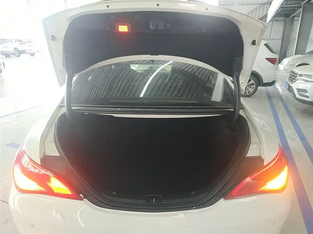 Mercedes-Benz CLA (Import) 2017 Facelift CLA 180 фото 19