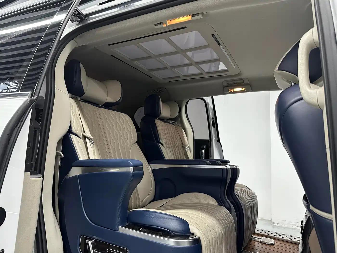 Buick GL8 2022 Land Business Class 652T Comfort фото 8