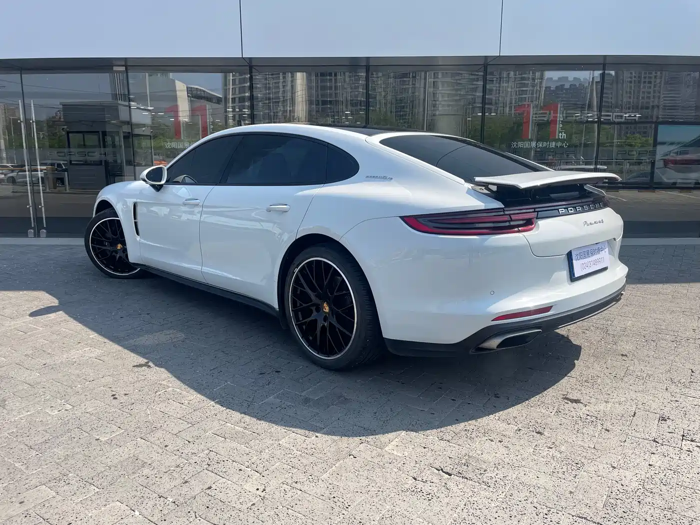 Porsche Panamera 2017 Panamera 4 Executive Long Wheelbase 3.0T фото 5