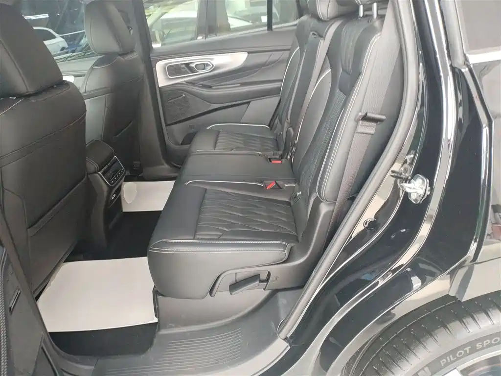 GAC Trumpchi Trumpchi GS8 2024 Navigator Series 2.0TGDI 2WD Luxury Smart Connect Edition фото 14