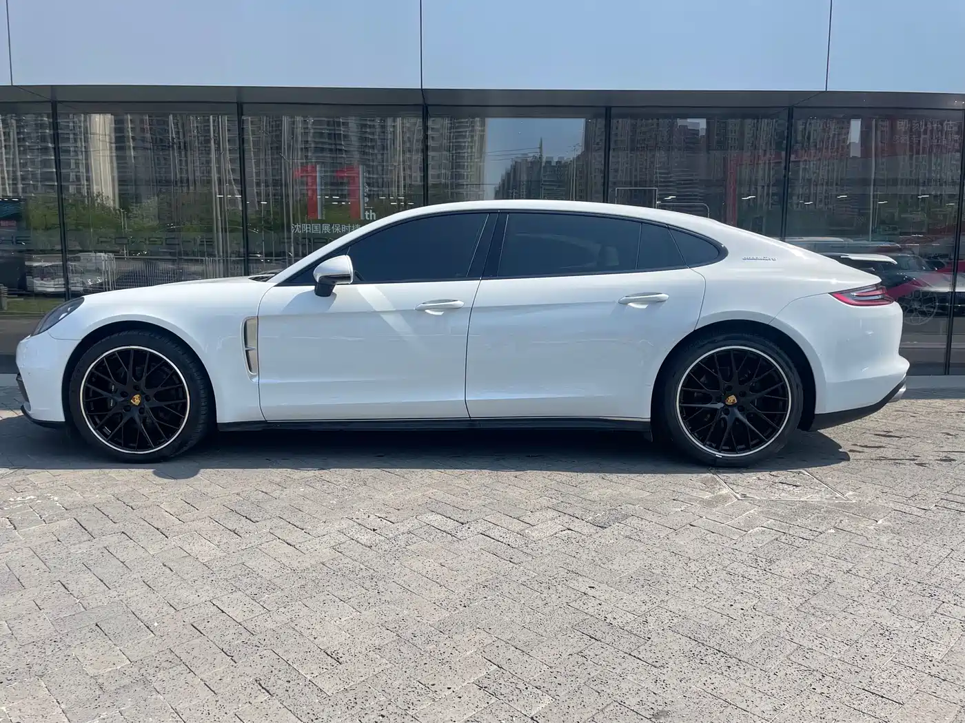 Porsche Panamera 2017 Panamera 4 Executive Long Wheelbase 3.0T фото 7