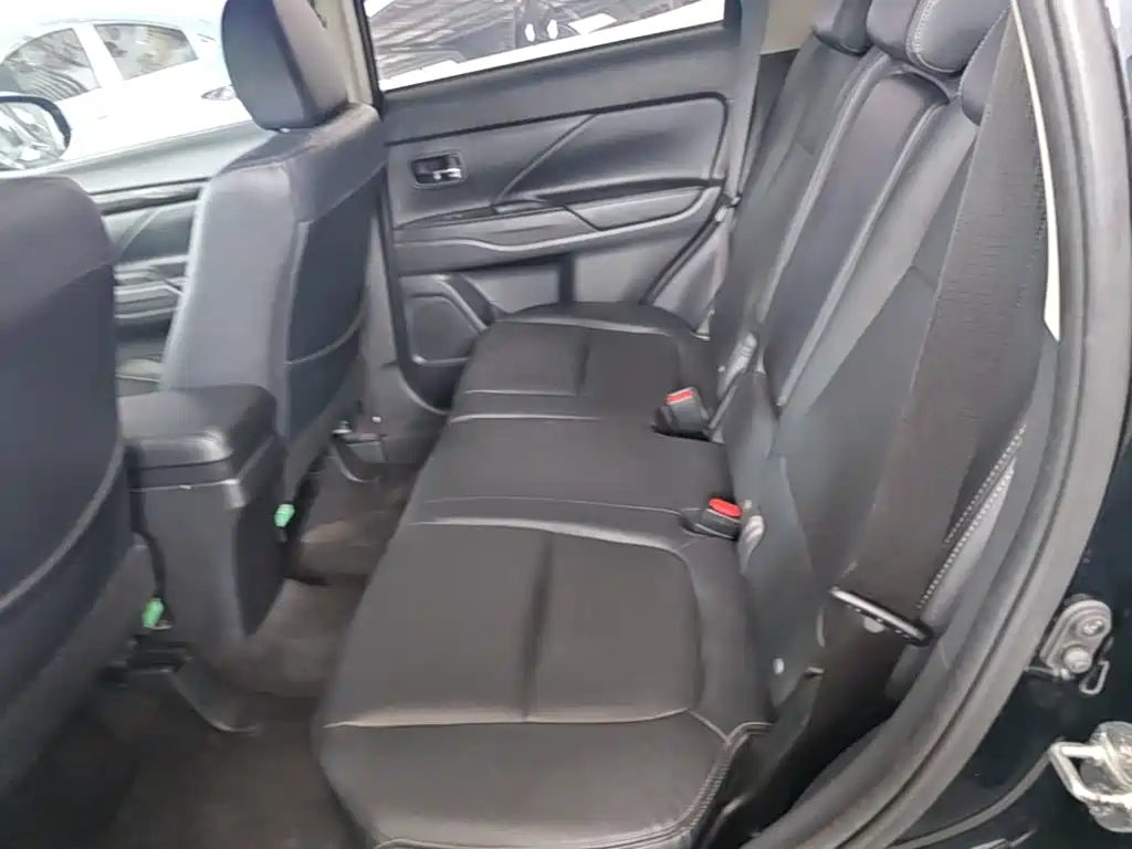 Mitsubishi Outlander 2017 2017 2.0L 2WD Glory 5-seater