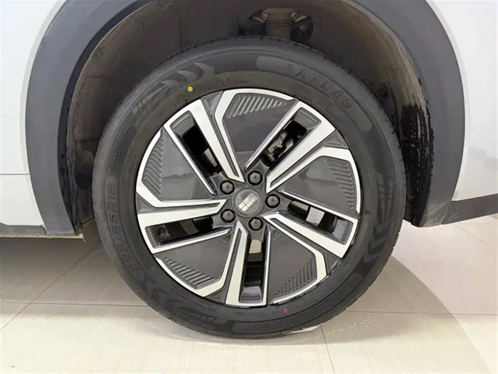 Geely Galaxy Galaxy Starship 7 EM-i 2025 Model 120km Explorer+ Edition фото 18