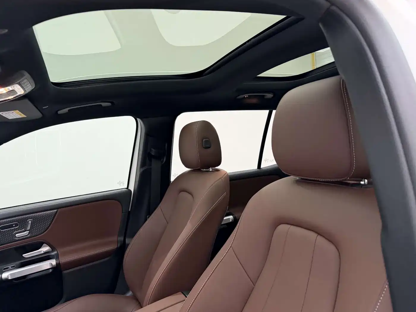 Mercedes-Benz GLB 2024 GLB 220 Fashion фото 14