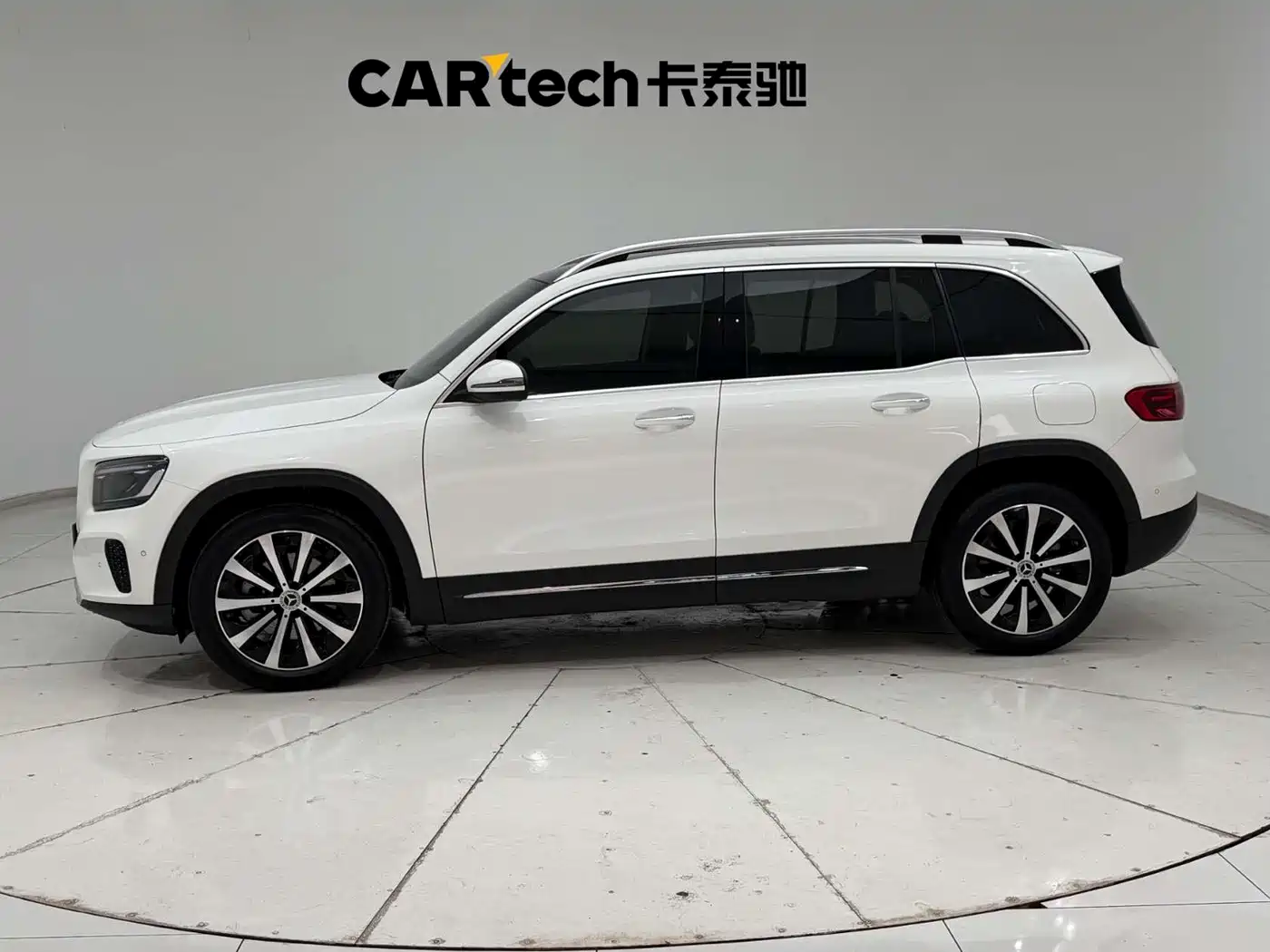Mercedes-Benz GLB 2024 GLB 220 Fashion фото 5