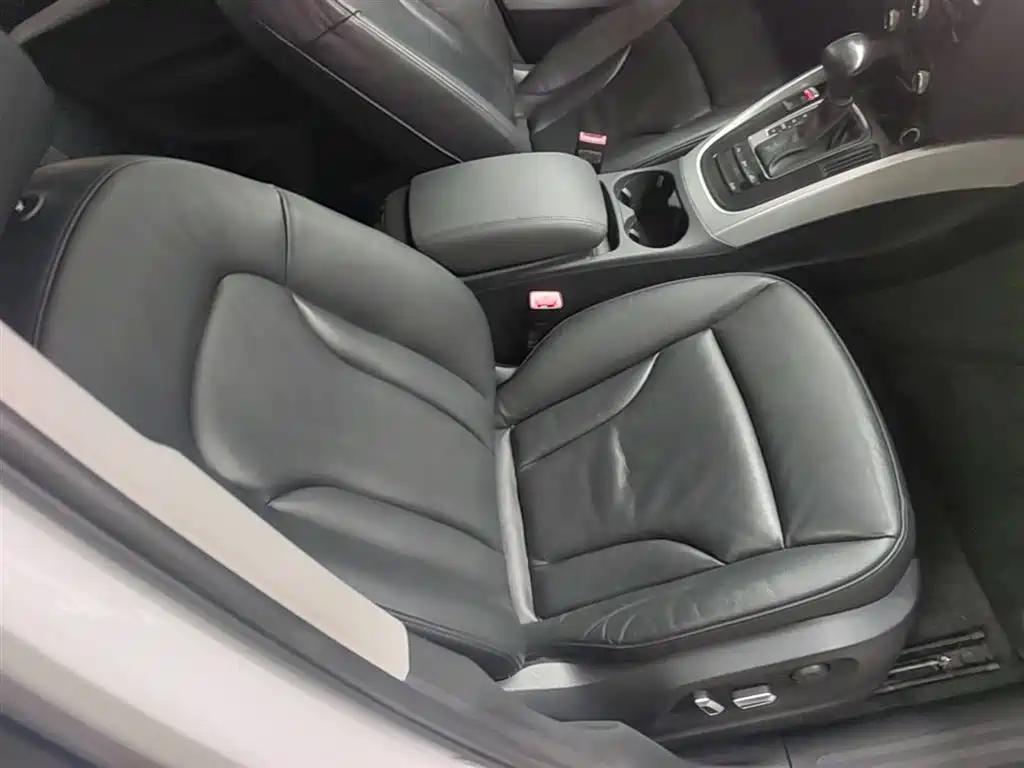 Audi Q5 2015 40 TFSI Technology фото 25