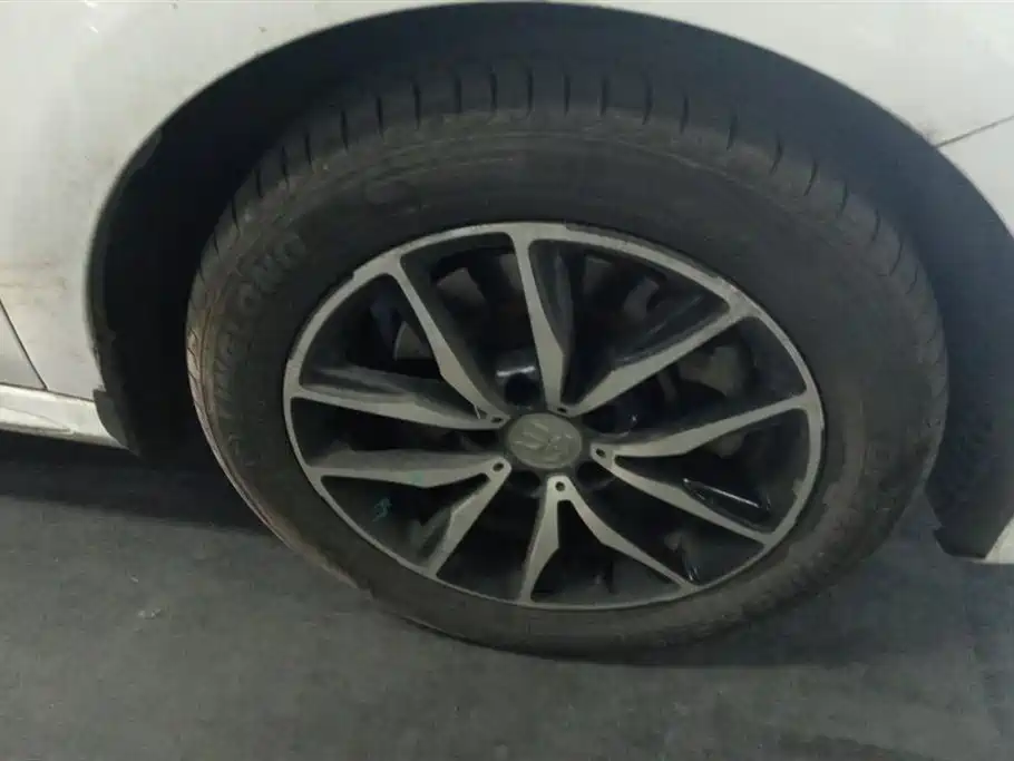BYD Song MAX 2017 1.5T Auto Smart Connect Premium 7-seater фото 6