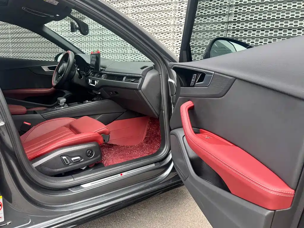 Audi A4L 2024 40 TFSI Luxury Dynamic фото 11