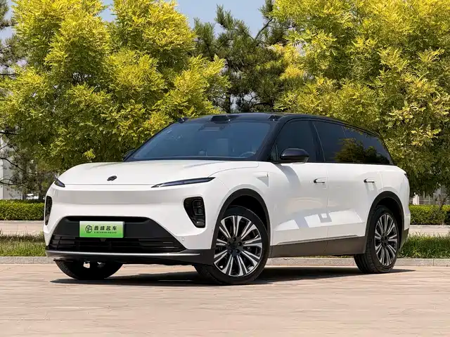 NIO ES8 2024 75kWh