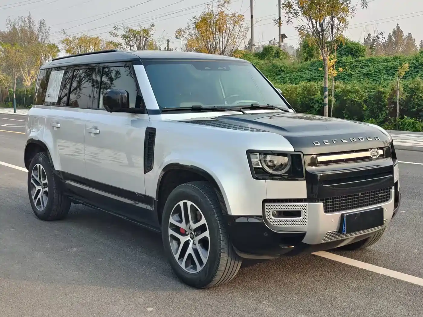 Land Rover Defender 2021 110 P400 X-DYNAMIC HSE фото 3