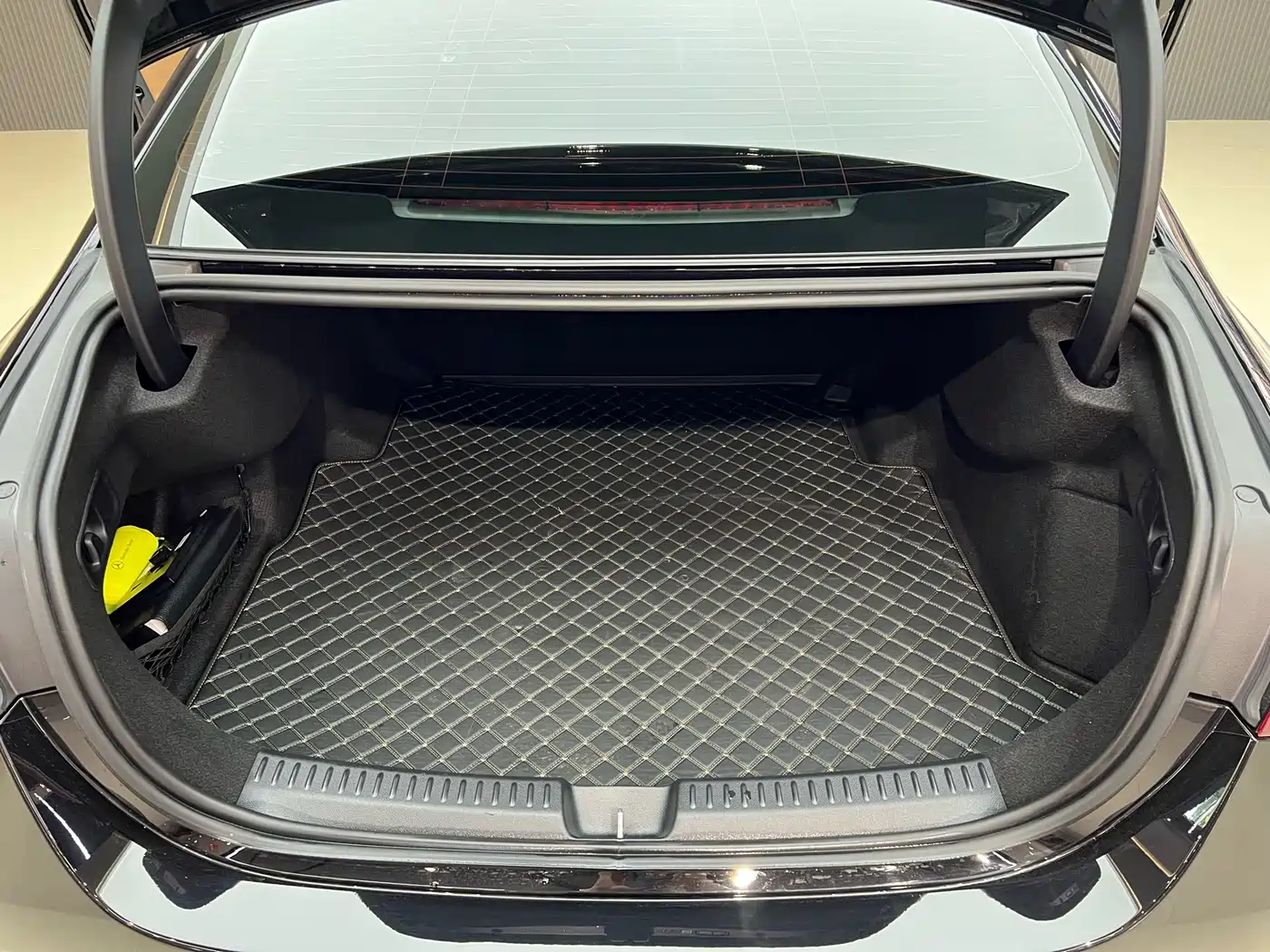 Mercedes-Benz E-Class 2024 Facelift E 300 L Luxury фото 18