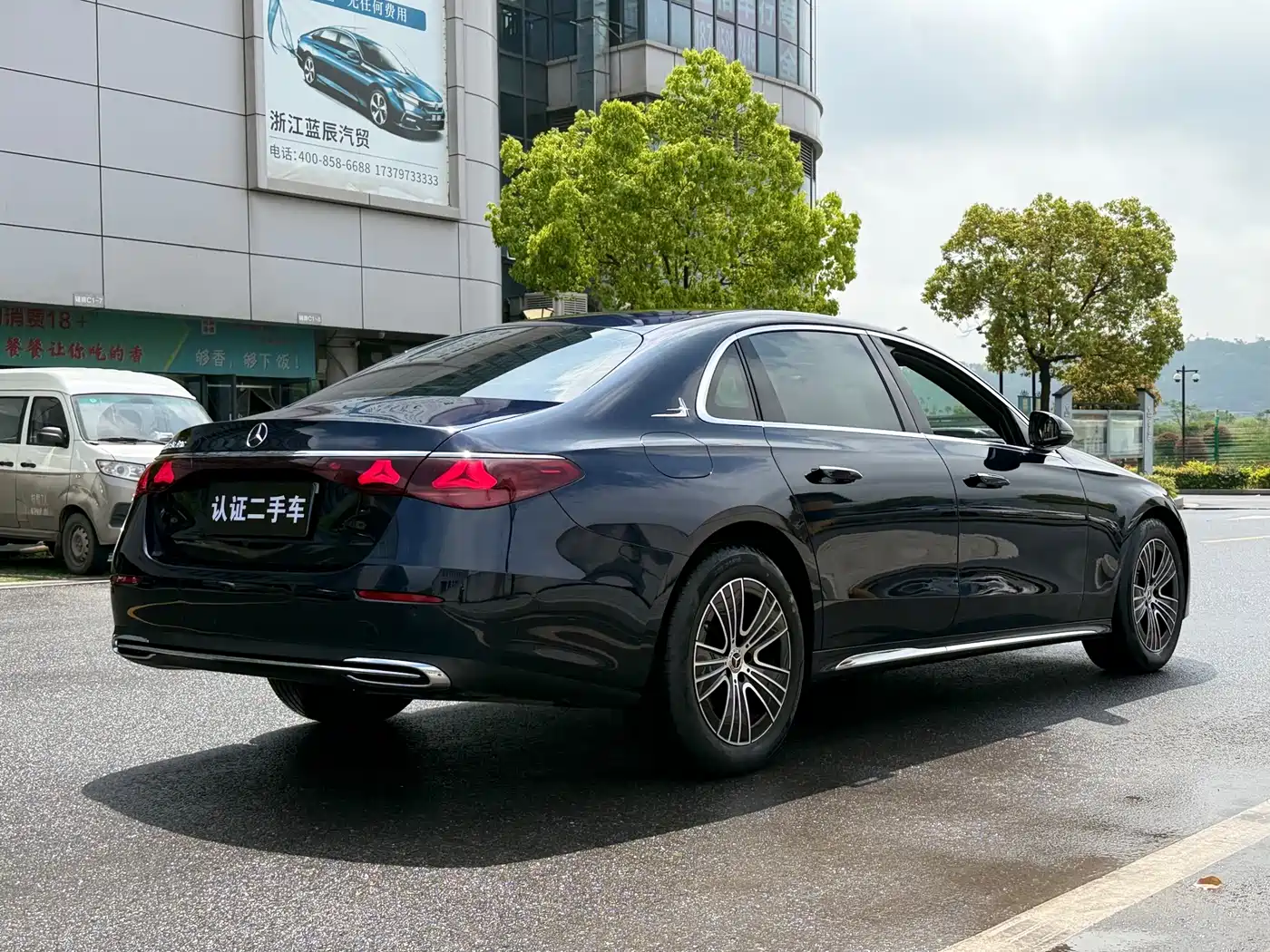 Mercedes-Benz E-Class 2024 Model E 260 L фото 4
