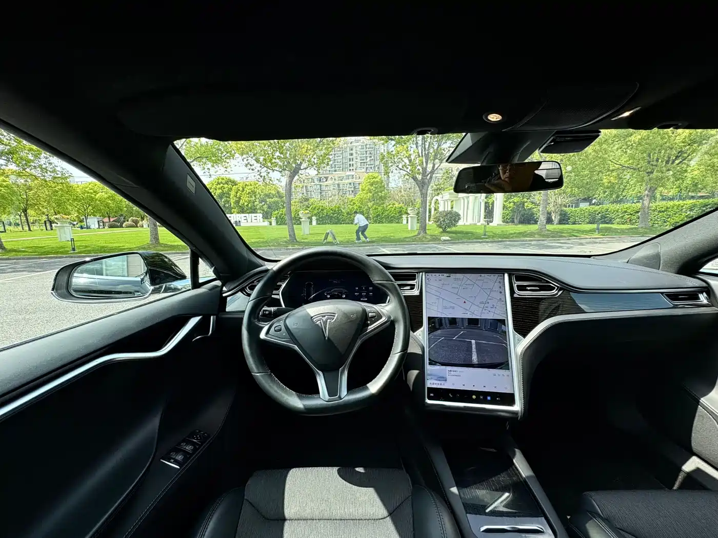 TESLA MODEL S
