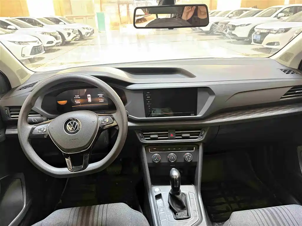 Volkswagen Tharu 2022 280TSI 2WD Trend фото 8