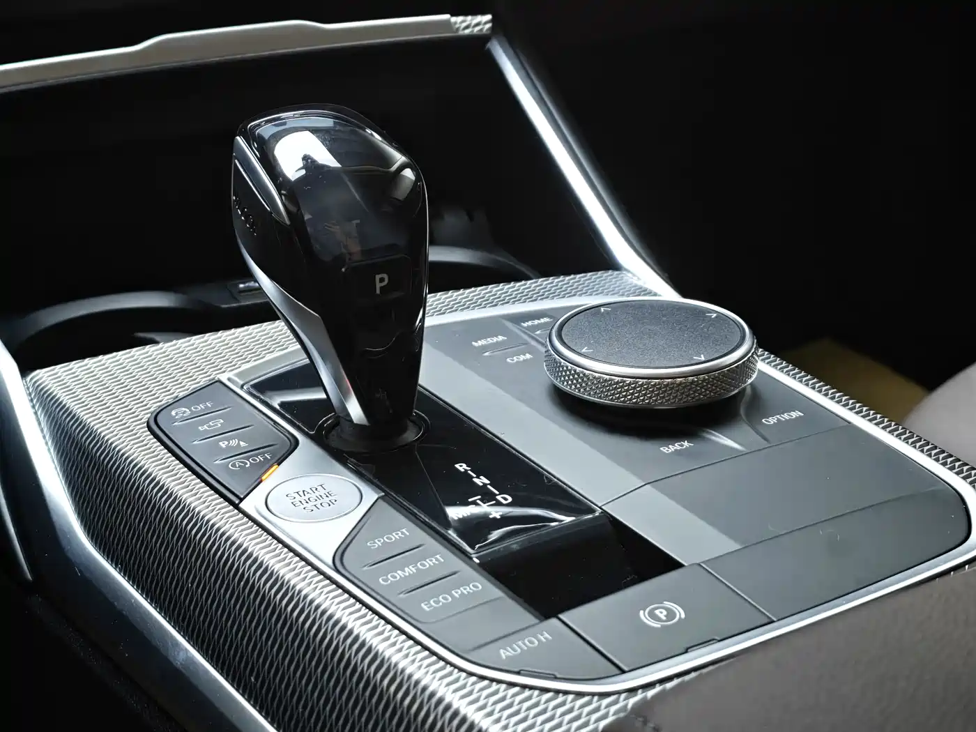 BMW 3 Series 2020 330Li xDrive M Sport Black Night Edition фото 16