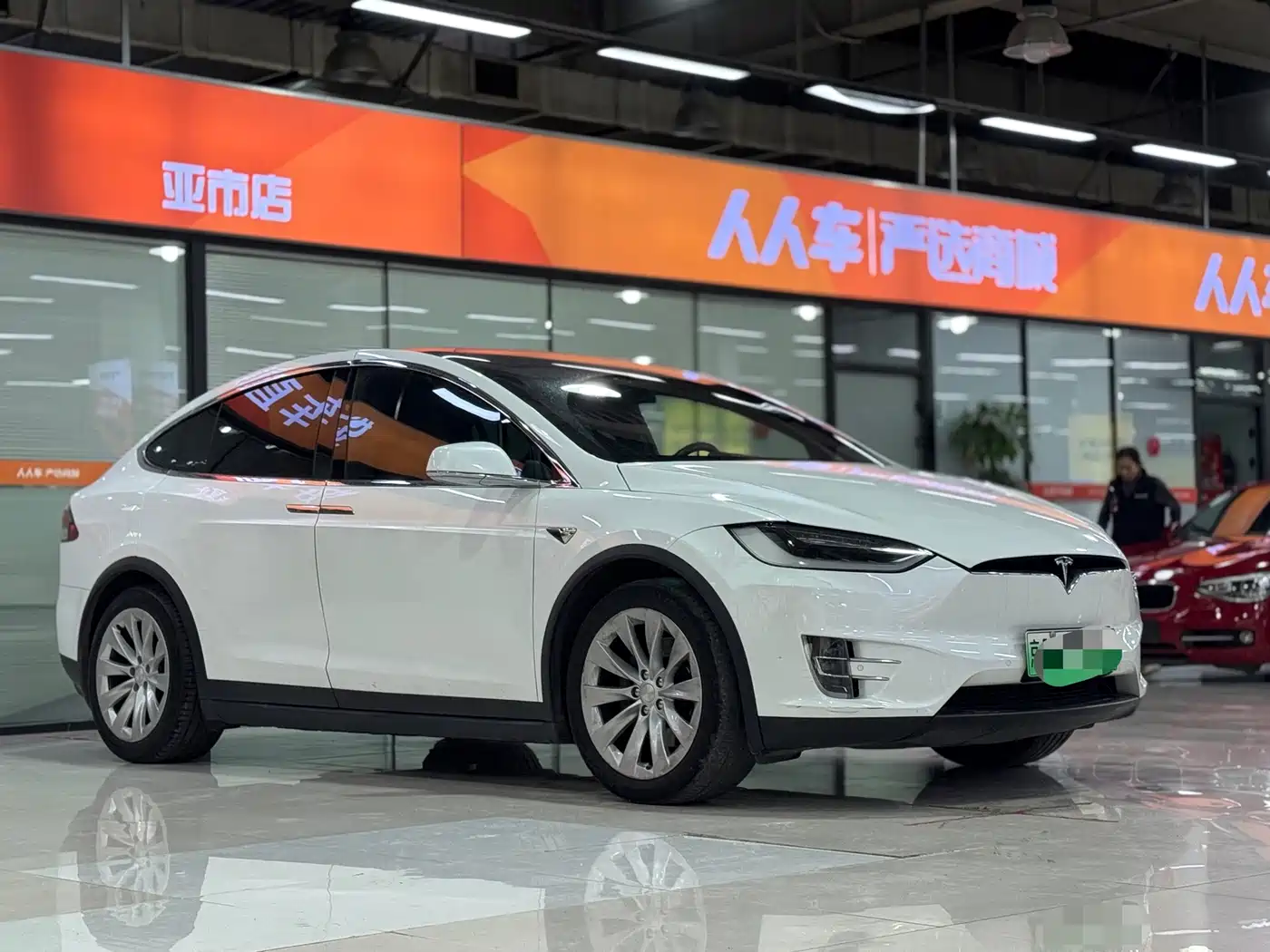 TESLA MODEL X