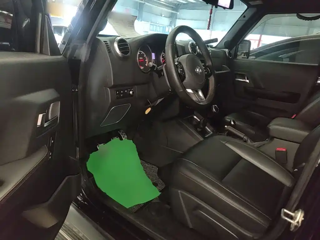 BAIC ORV Beijing Offroad BJ40 2016 2016 Model 40L 2.0T Manual 4WD Premium