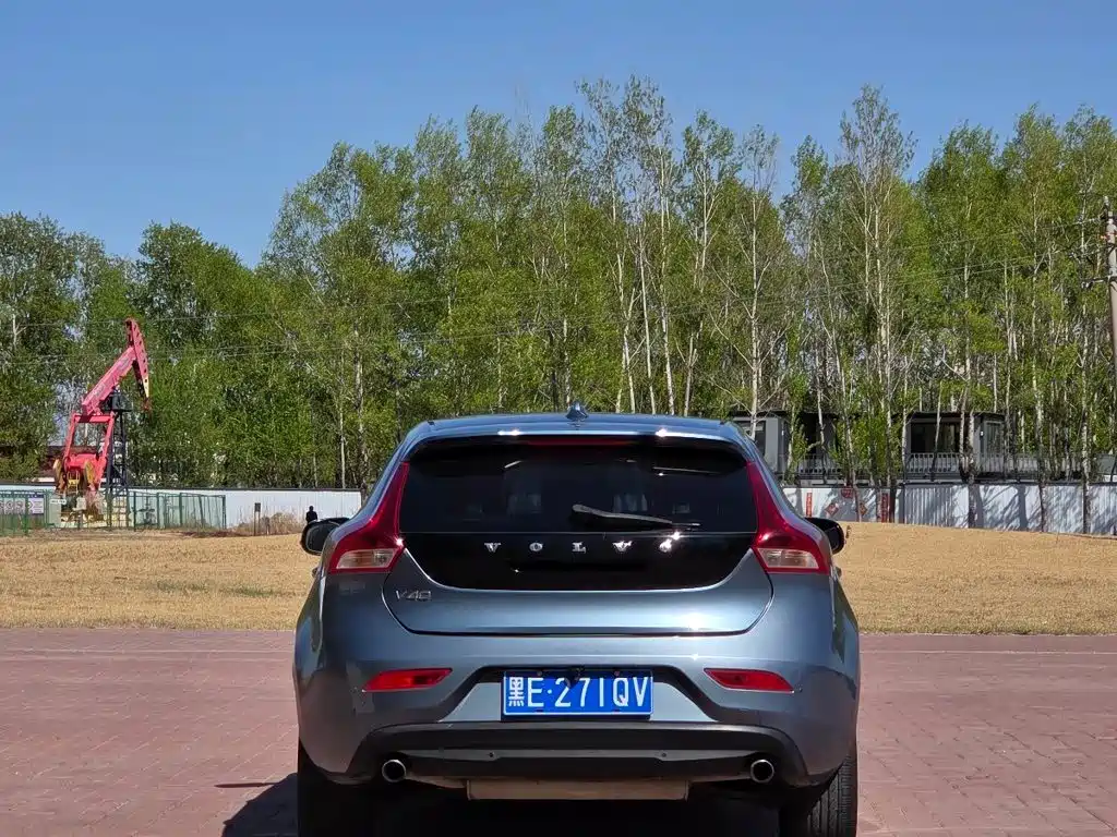 Volvo V40 2013 2014 2.0T Zhiya Edition