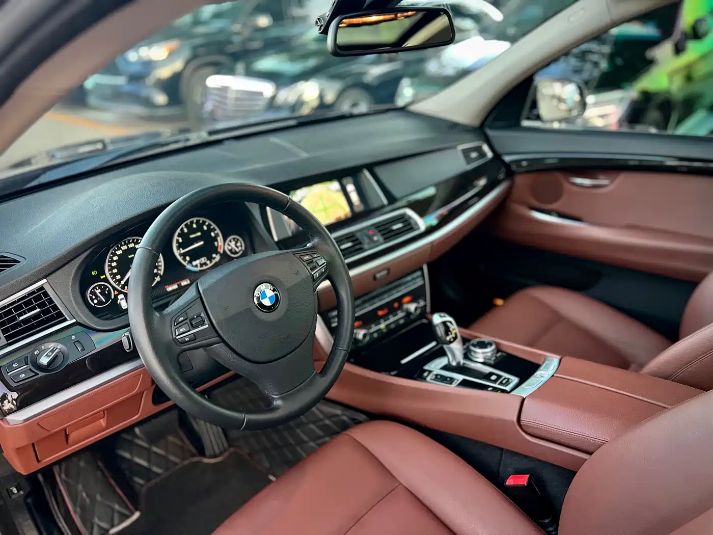 BMW 5 Series GT 2016 2015 528i Leading