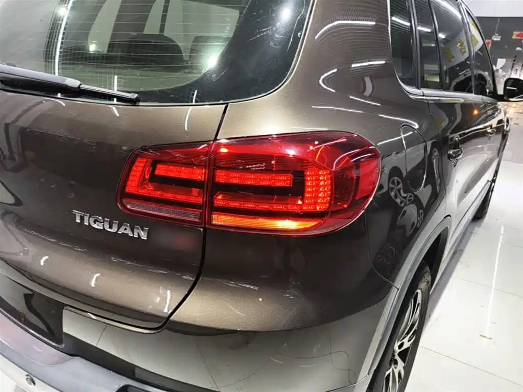 Volkswagen Tiguan 2015 1.8TSI Automatic 2WD Highline фото 8