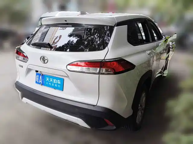 Toyota Corolla Cross 2022 2.0L Pioneer Edition — фото 2